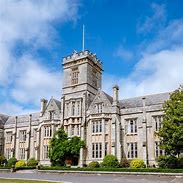 Traditional Boarding School และ International College