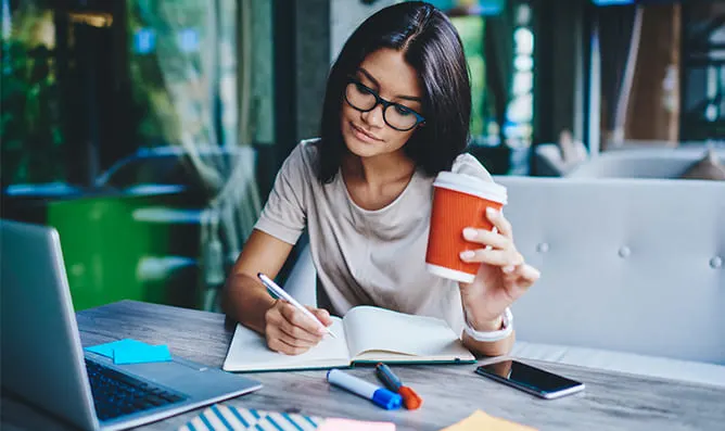 Online Jobs That Allow You to Live Abroad