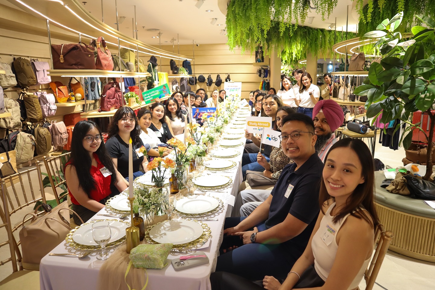 16 students bound for Australia attended our Shangri-La leg of our send-off event.
