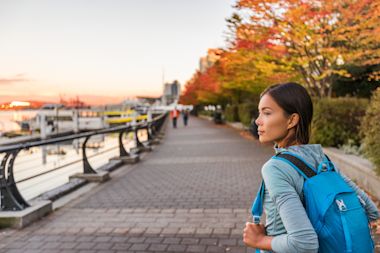 woman-backpack-go-to-park