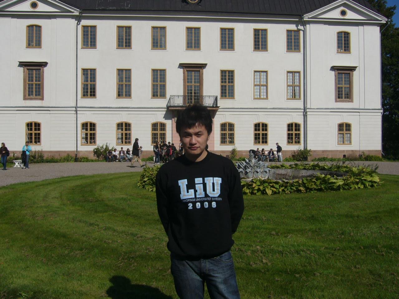Alex Liang wearing LiU shirt