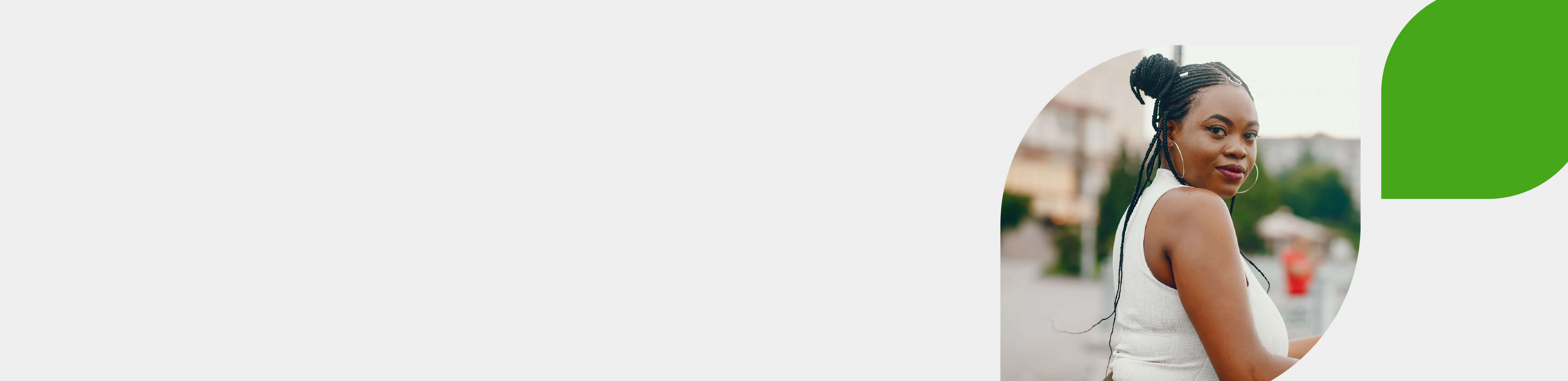 A woman wearing specs 