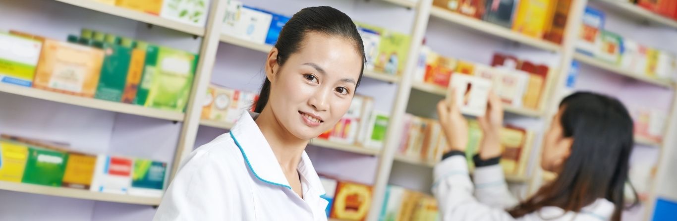 2 women employees in a pharmacy