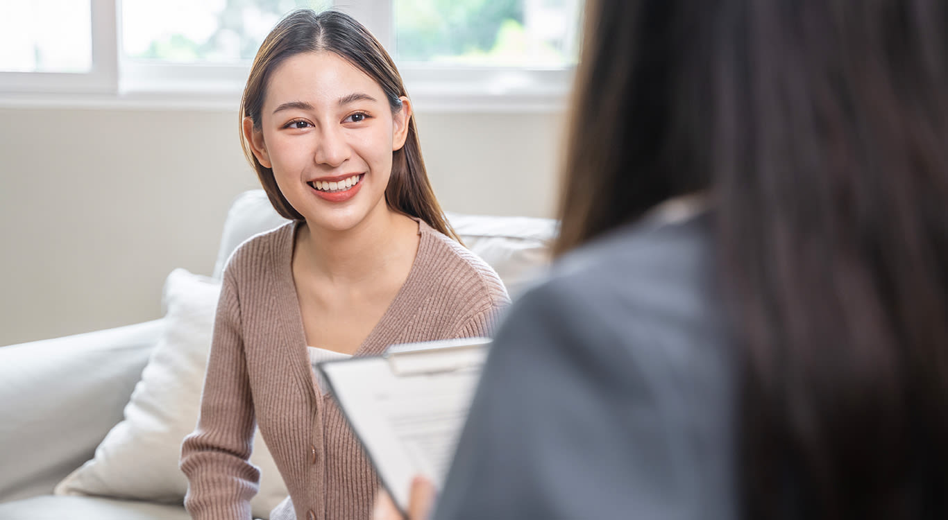 An international student talks to a counsellor