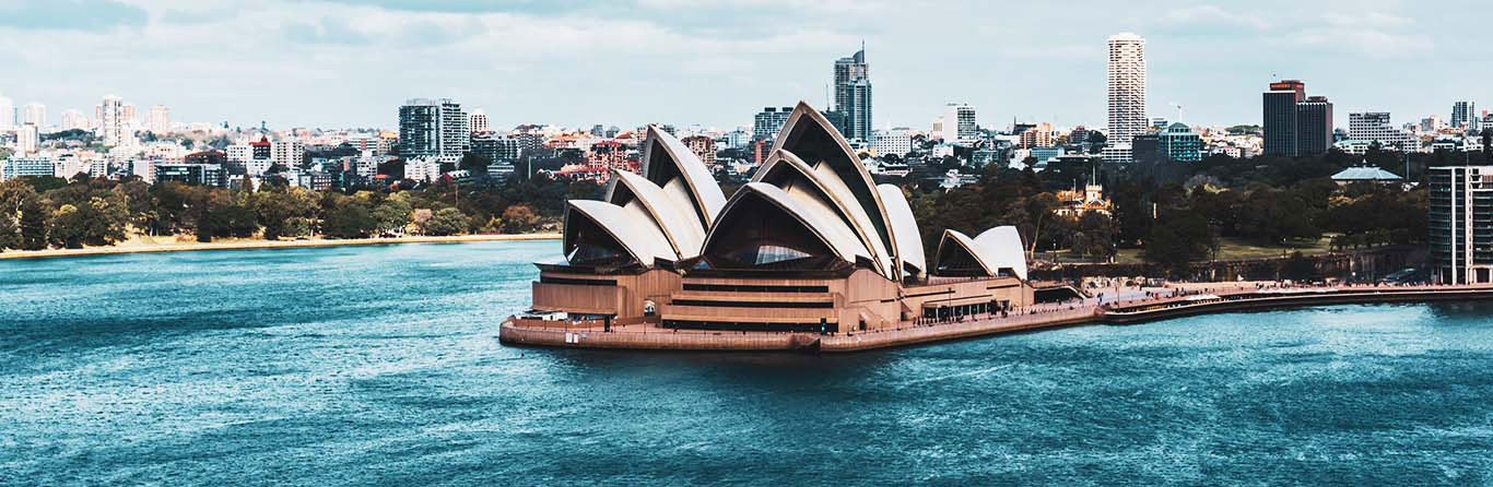 Sydney harbour view of the Sydney opera house