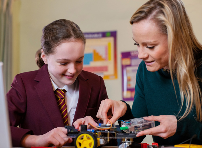 Article - Overseas study at a UK boarding school – stay or go? - Inline Image - Global