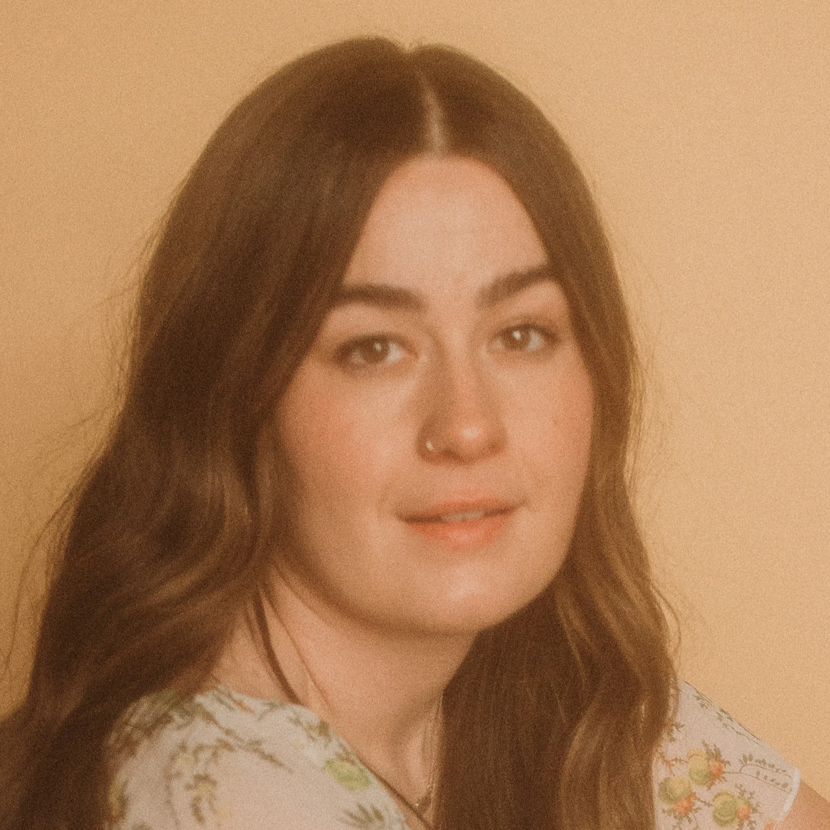 Lyla Sage Författarporträtt