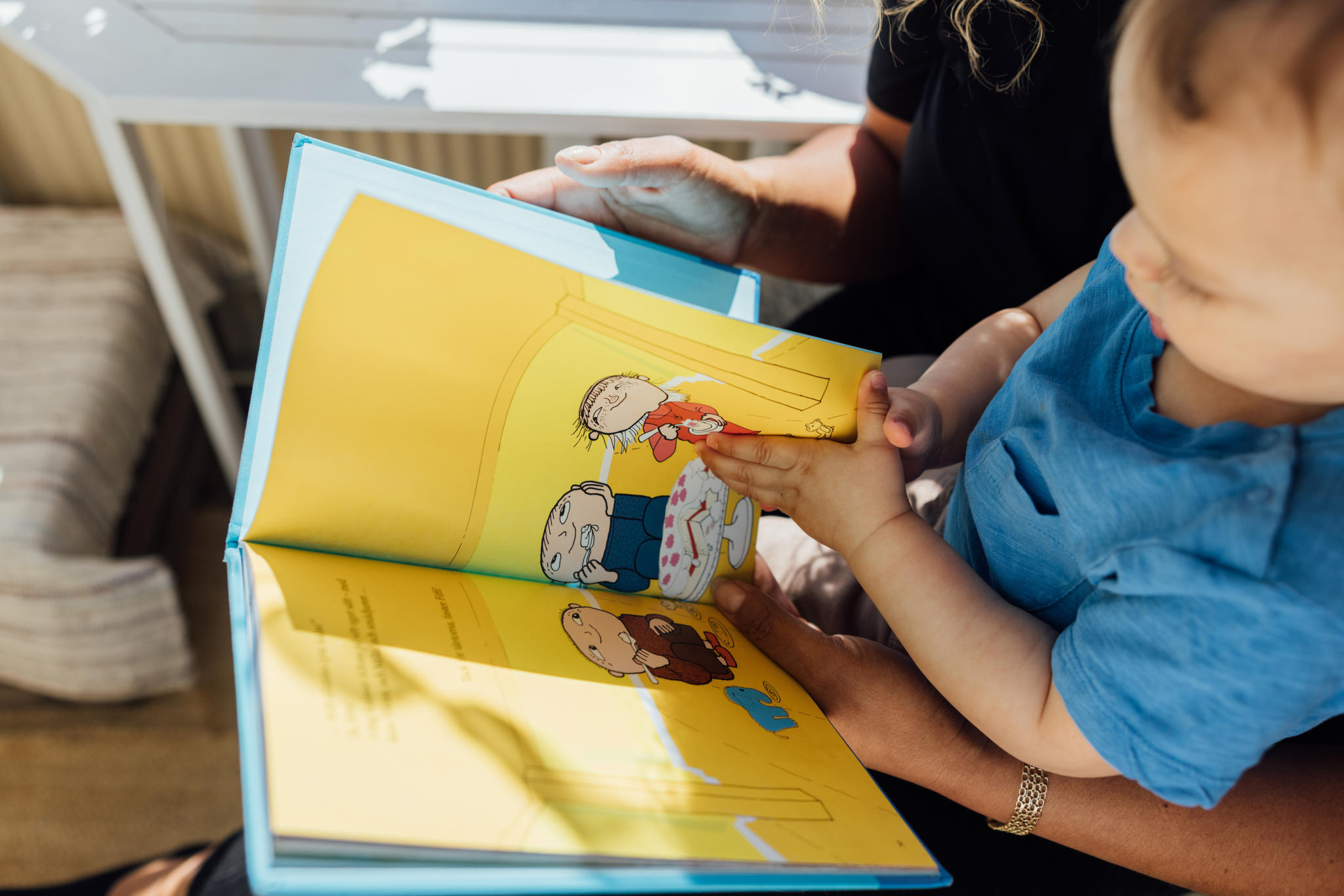 9 tips för att tidigt lägga grunden för barnets läsning