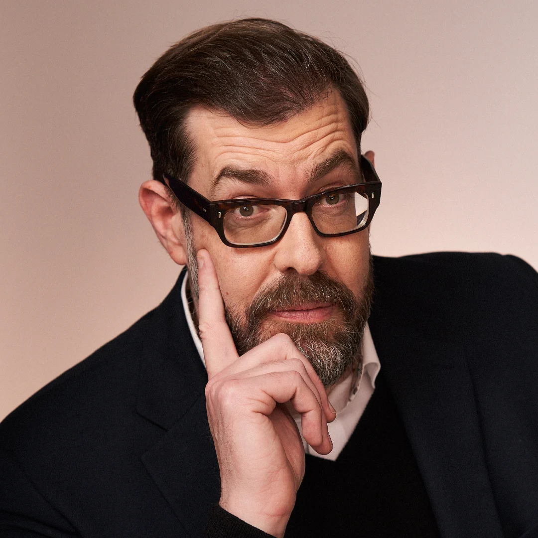 Richard Osman Författarporträtt