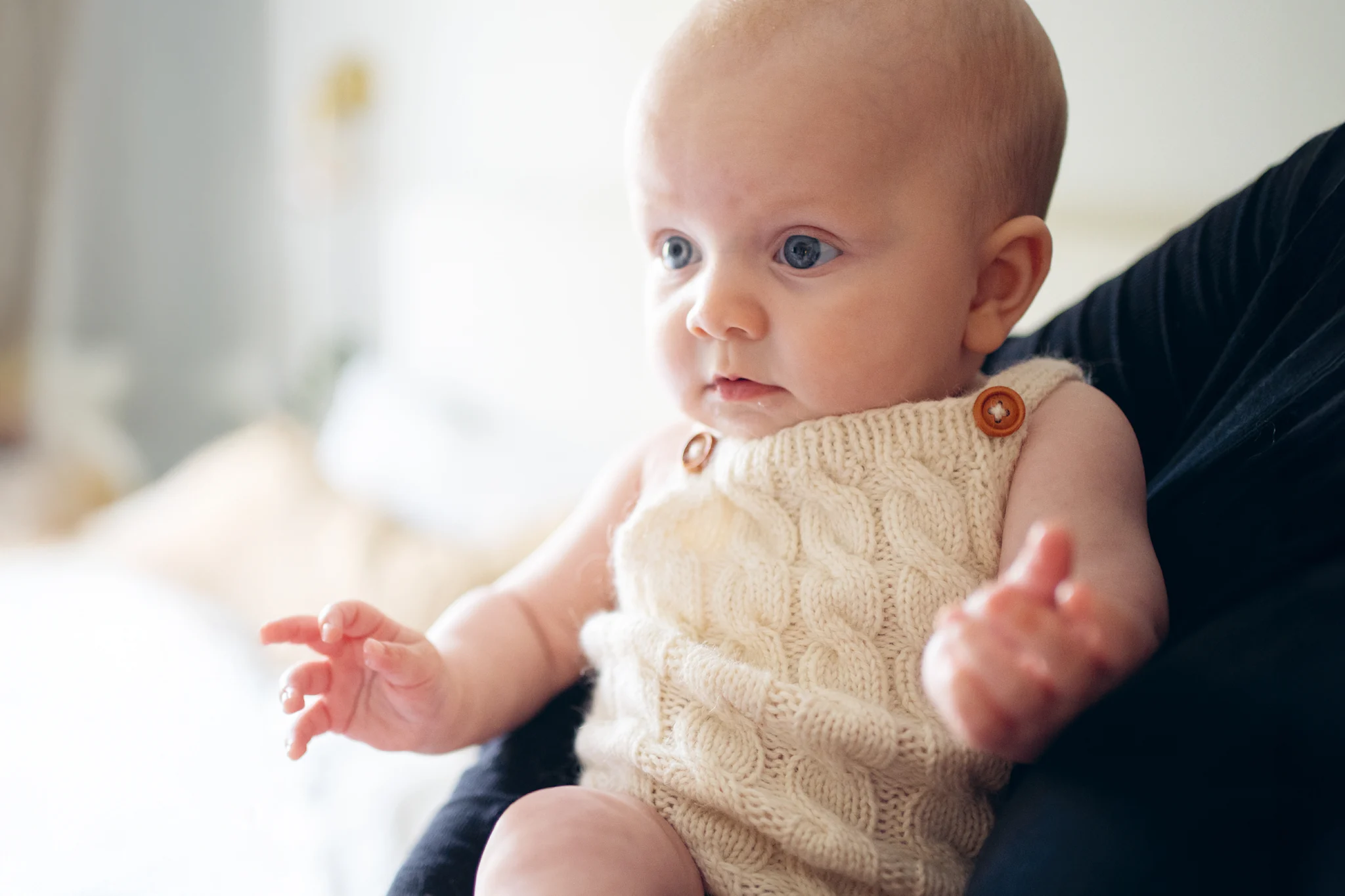 Tidløse skatter fra Strikkefruen Flettis-romper