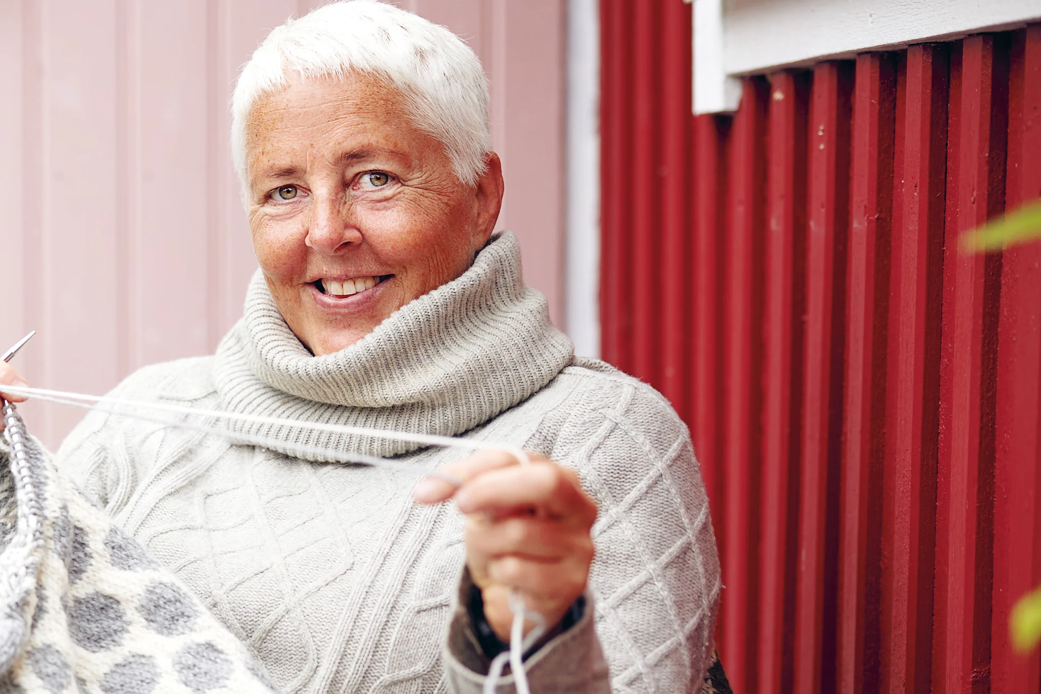 Knitting Lotta författarbild artikel