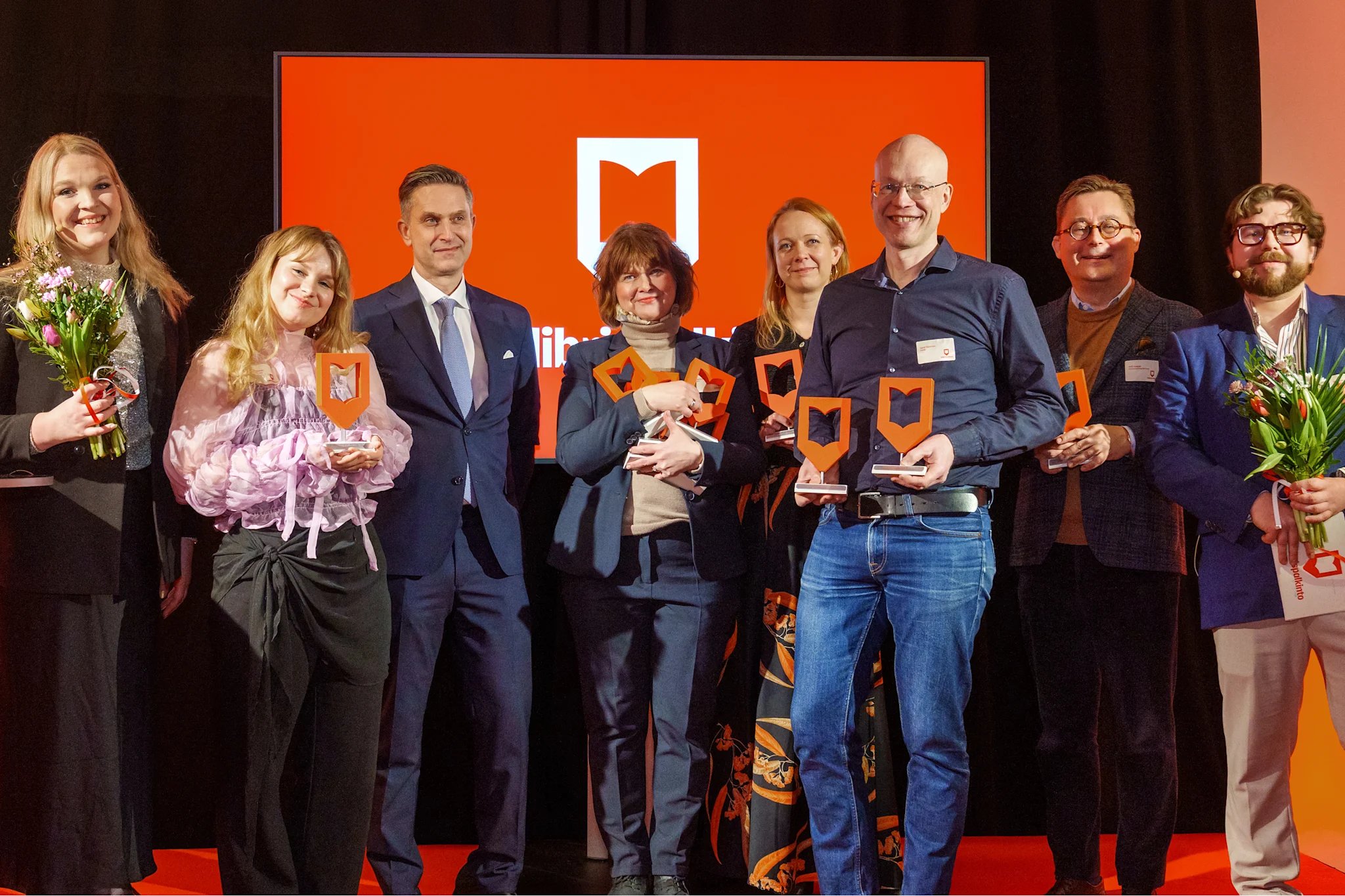 Adlibris palkinto - artikel vinnare & andra