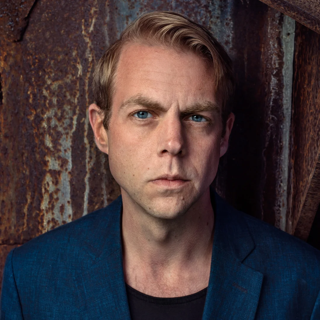 Christoffer Carlsson Författarporträtt