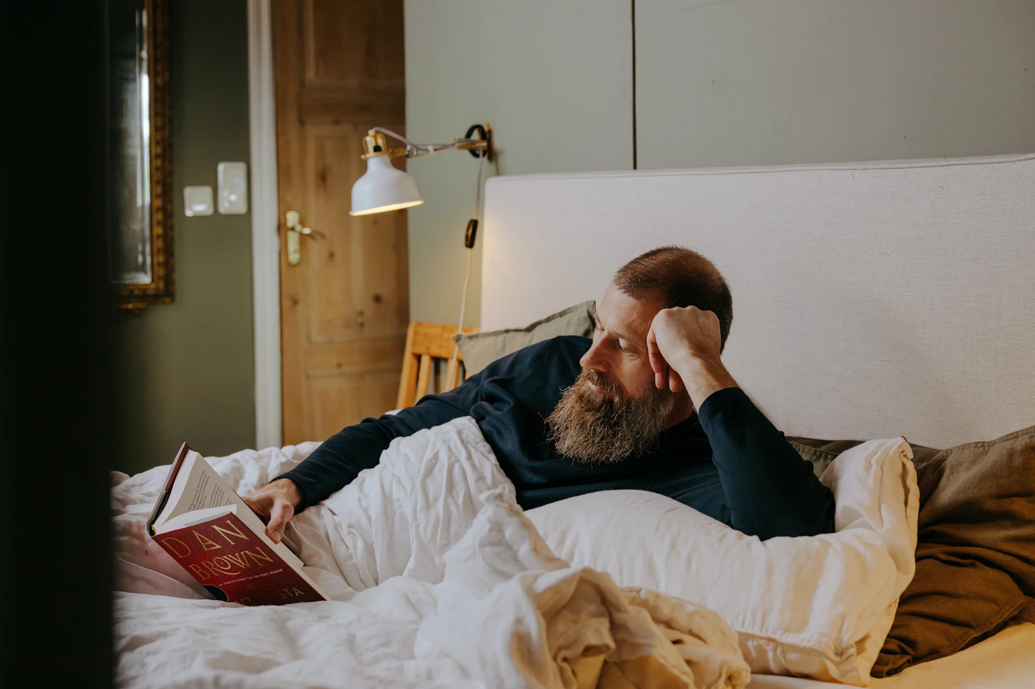 Adlibriksen Suomen vuoden 2025 kaunokirjallisuuden myydyin teos on Dan Brownin trilleri. Koko vuoden kokonaismyynnin toplista on laaja: kymmenen kärkeen mahtuvat romaanien lisäksi myös tietokirjat, hyvinvointiteokset, käsityökirja ja lastenkirjaklassikko. 