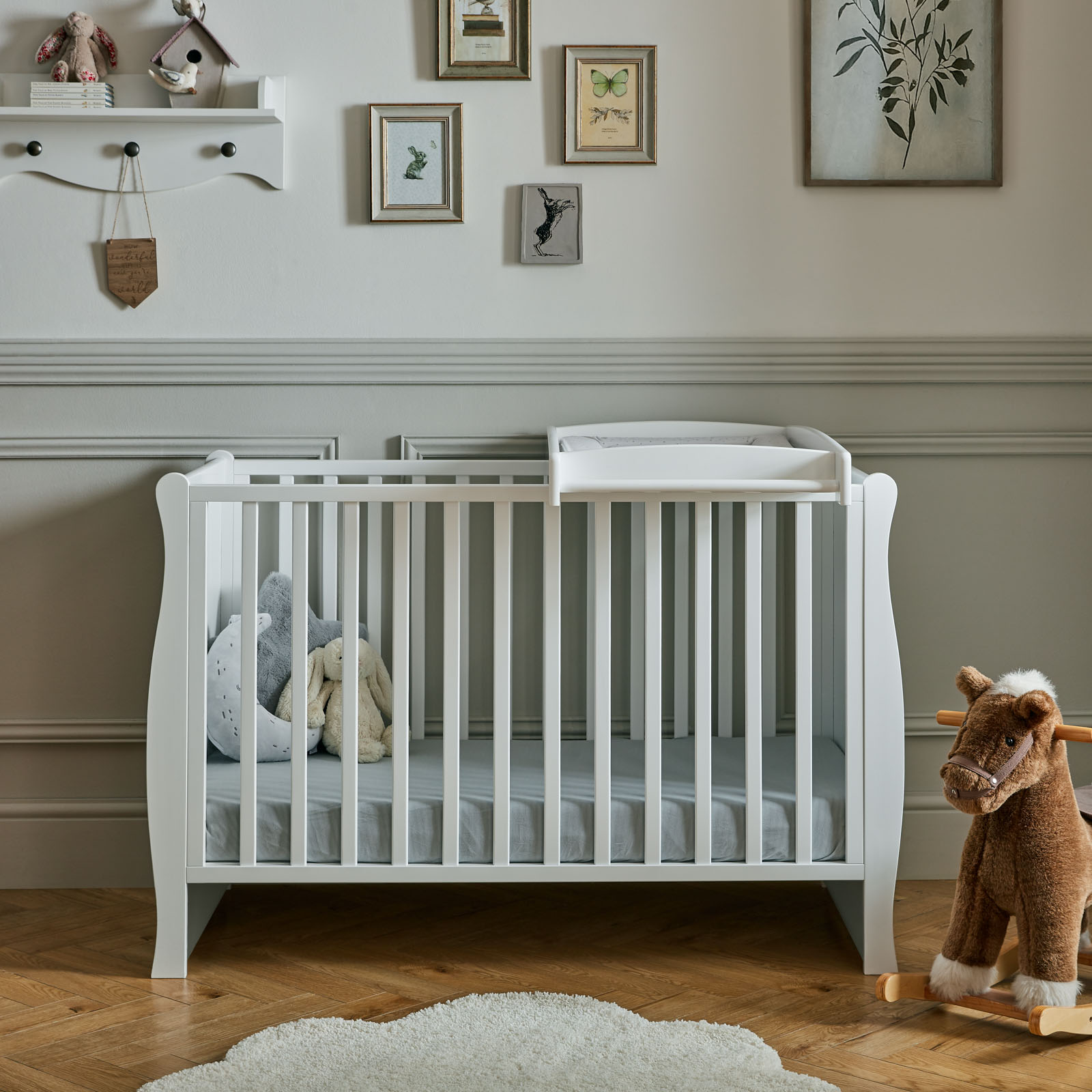 Puggle Chelford Sleigh Cot with Universal Cot Top Changer & 10cm Eco-Fibre Mattress - Classic White
