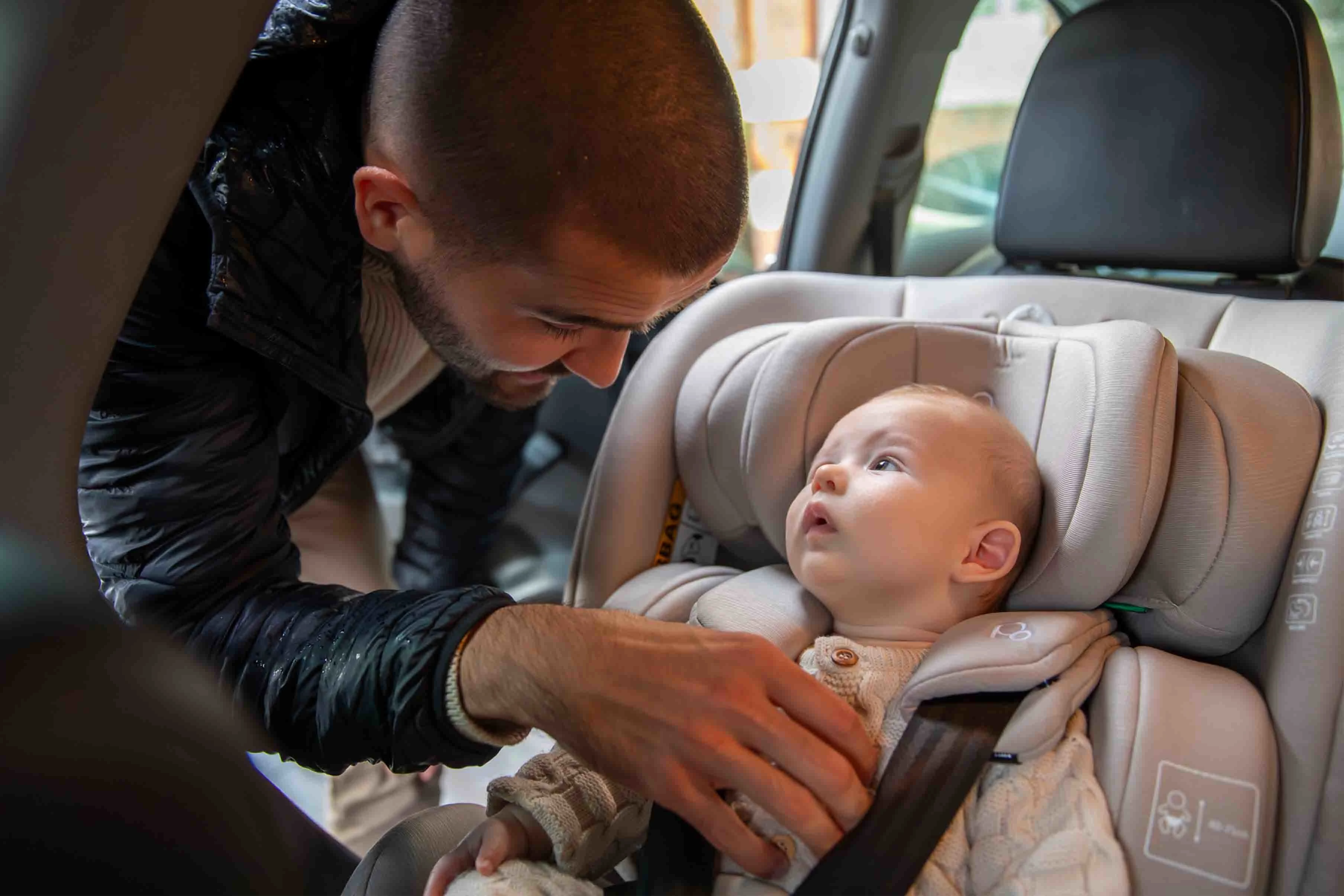 R44/04 vs i-Size (R129): What’s the Difference? 