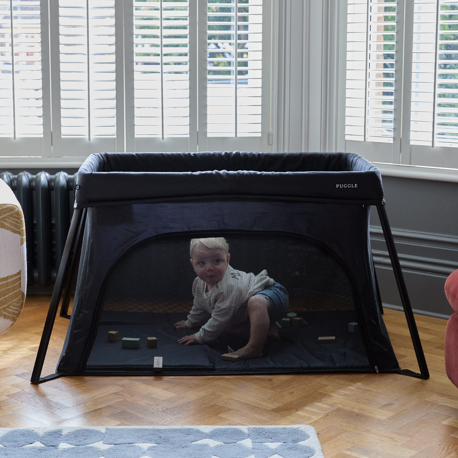Puggle Airlite 2-in-1 Quick Folding Travel Cot and Playpen - Midnight Black