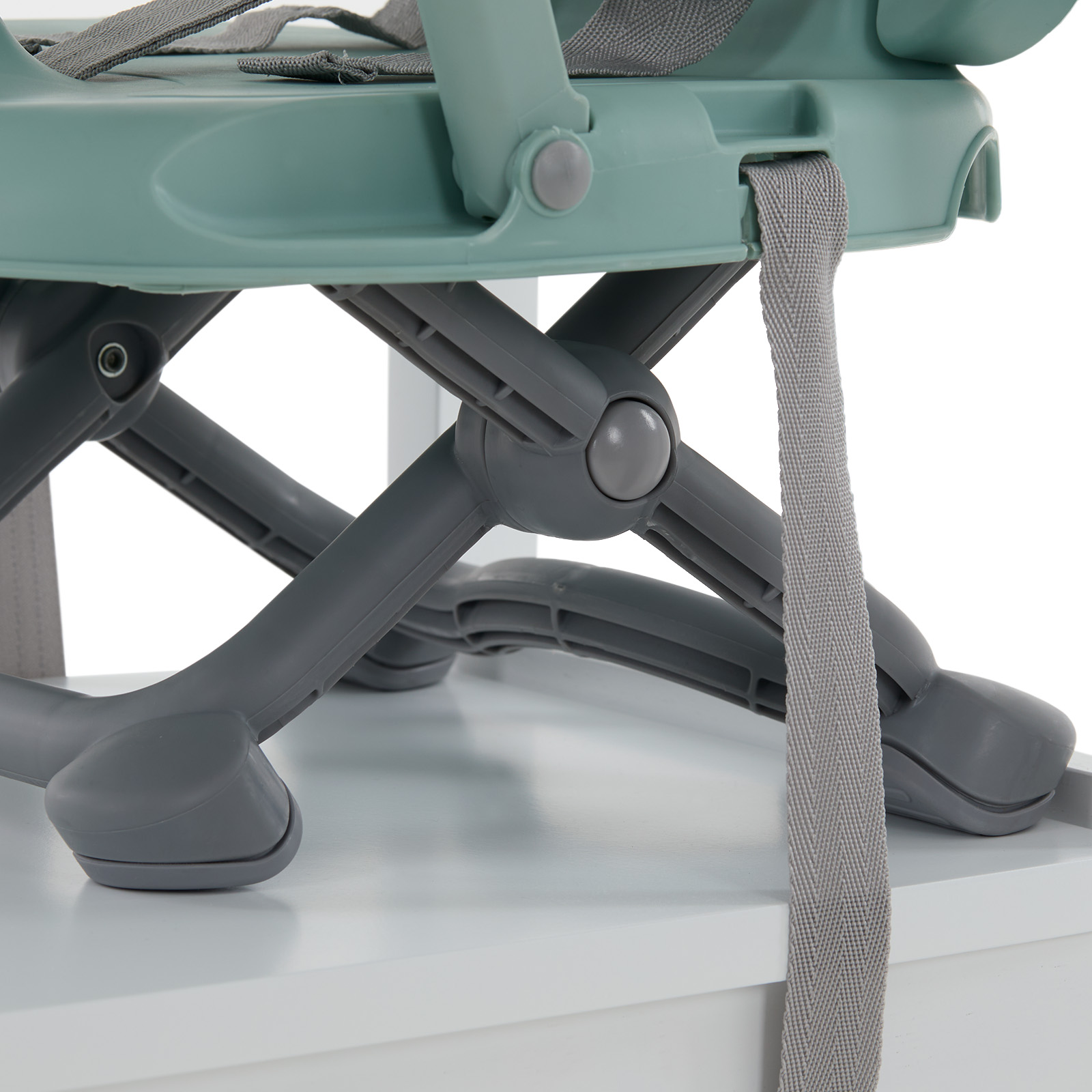 thee greatest botch　 HUG CHUNKY 　グリーンS Puggle Snacky Foldable Highchair Booster Seat - Sage Green