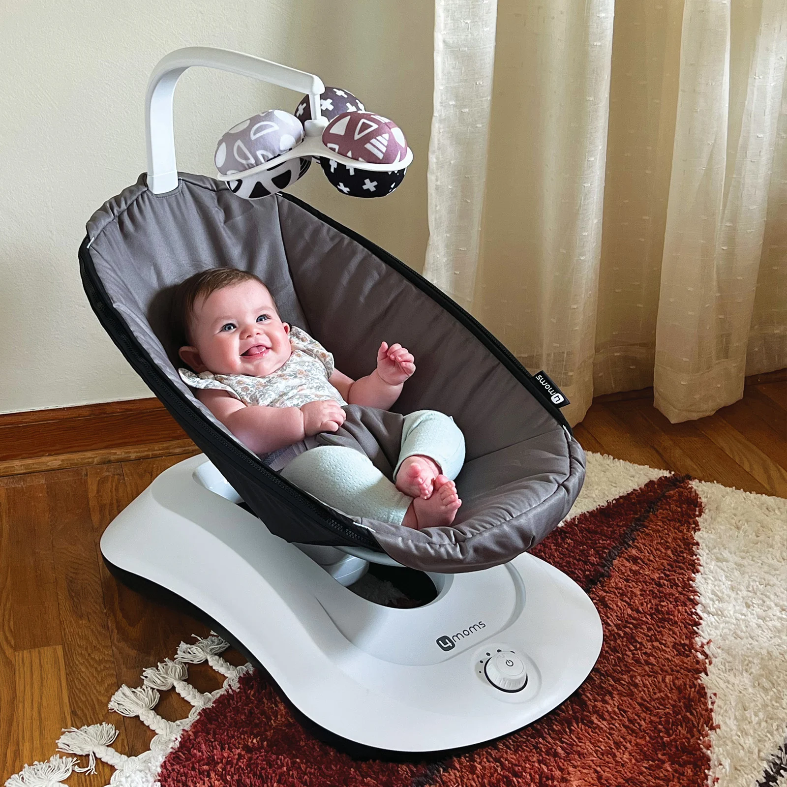 電動バウンサー 4moms rockaroo ロッカルー 出産準備 ベビーラック 
