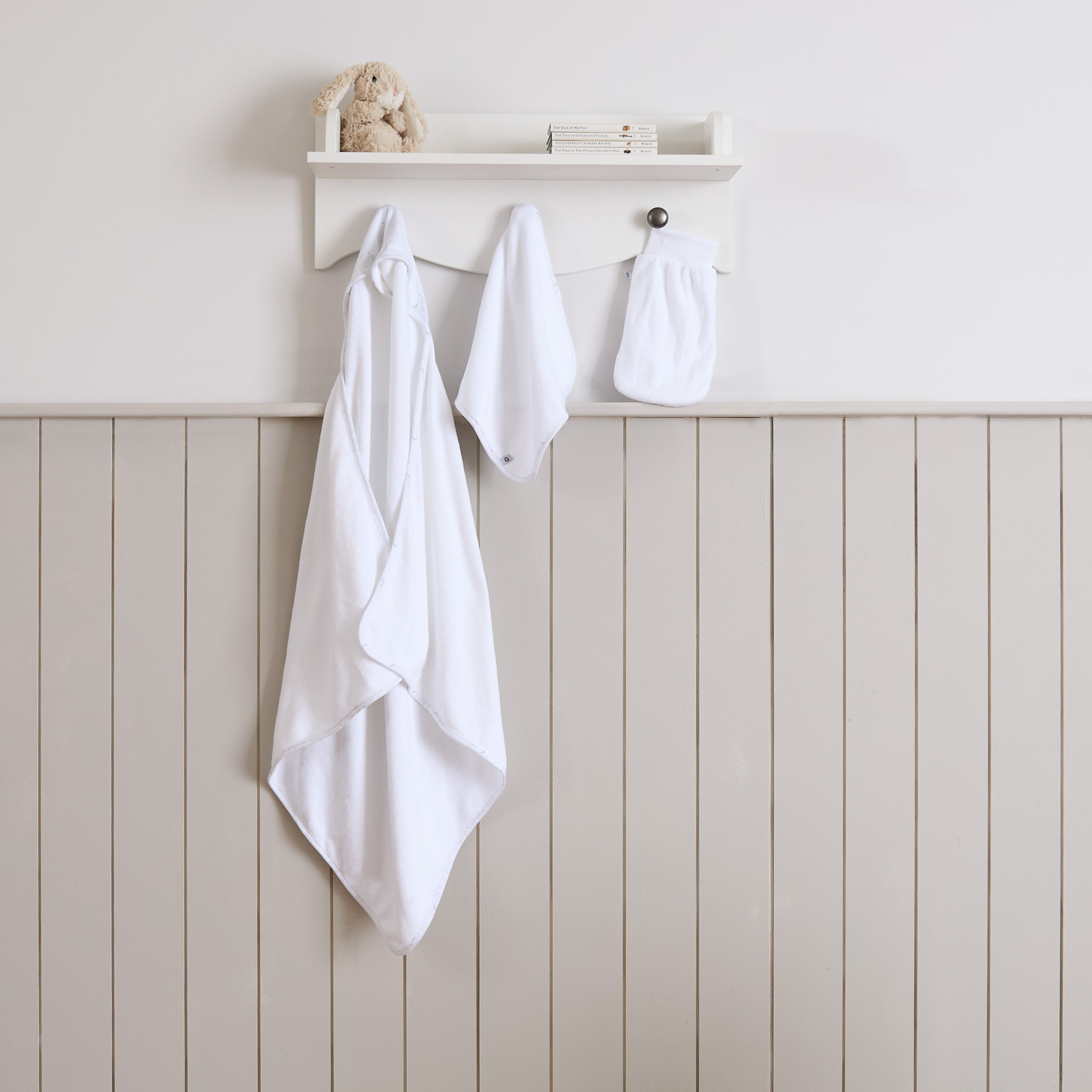 Puggle To The Moon & Back Microfibre Towel 3-Piece Bathing Gift Set With Towel, Mitt & Cloth - White/Grey