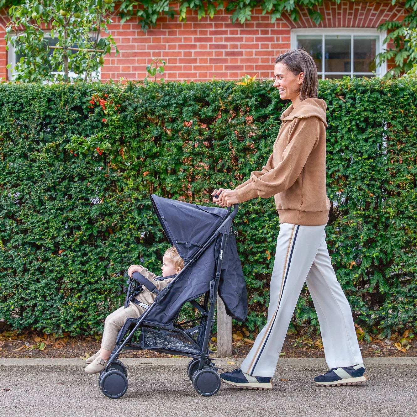 Puggle Litemax Pushchair with Rain Cover, Cupholder, Universal