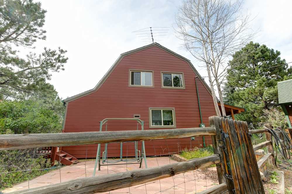 FRANKTOWN | CEDAR TO FIBER CEMENT TRANSFORMATION
