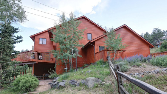 EVERGREEN MOUNTAIN HOME Back