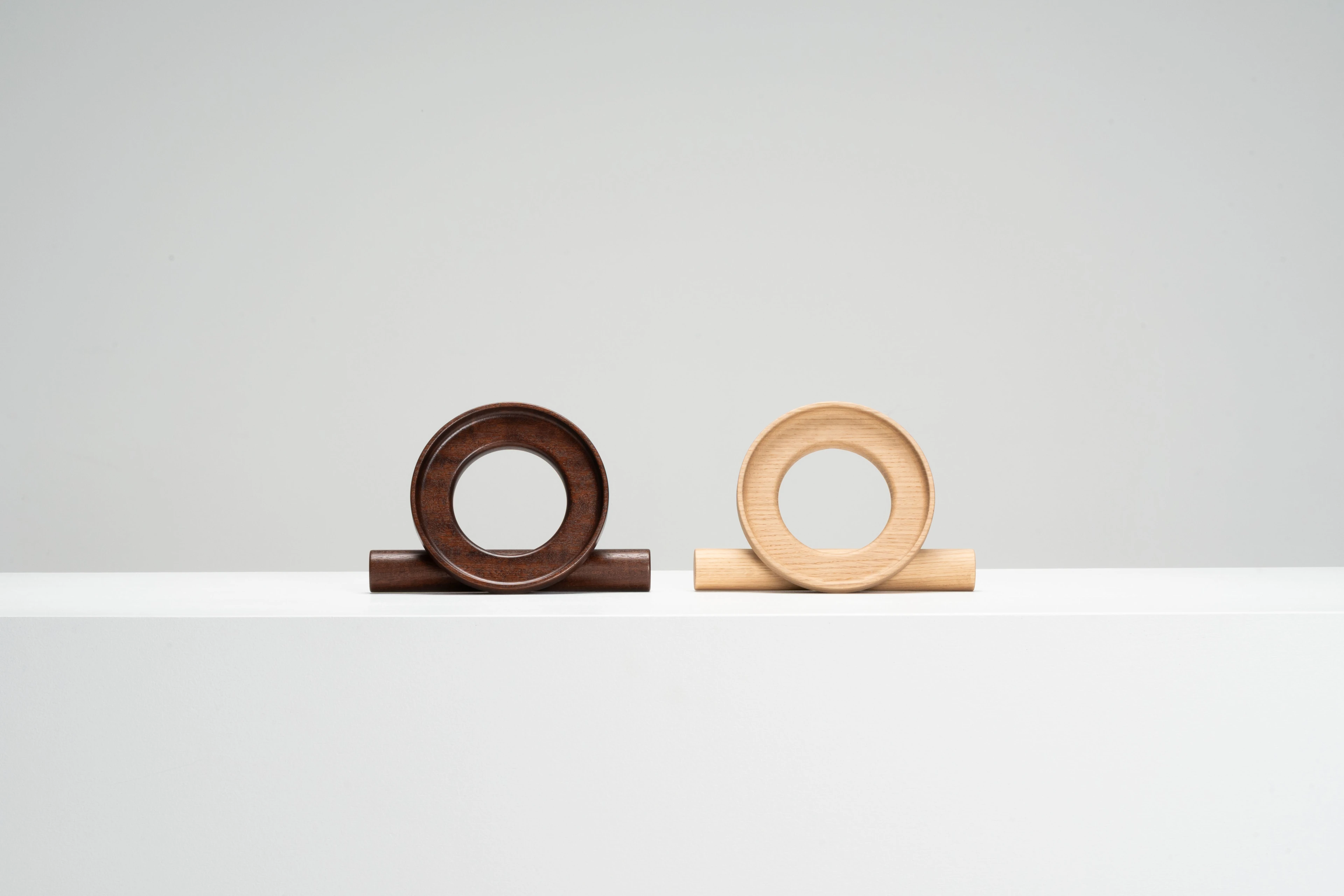 カリモク家具製オリジナルスピーカースタンド