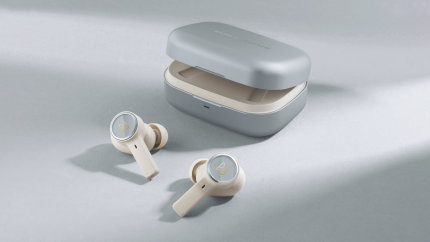 Image of the Beoplay EX earphones and case in the limited edition Atelier Hazy Blue colour