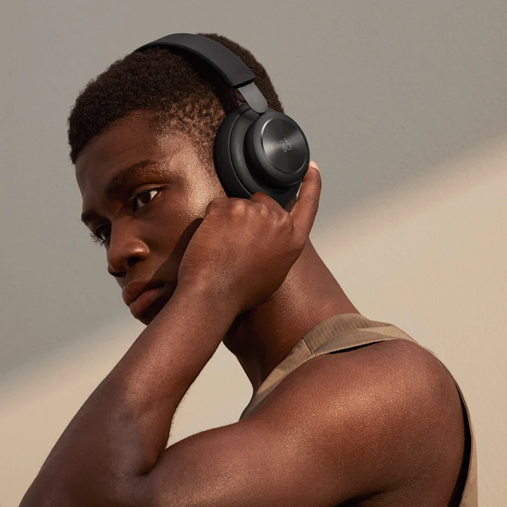 Beoplay H4 2nd headphones black 5 