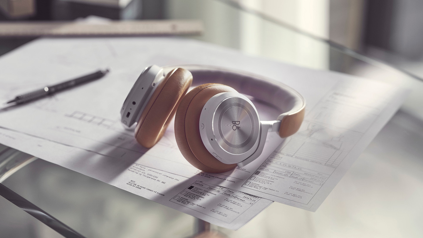 Beoplay HX on a work desk