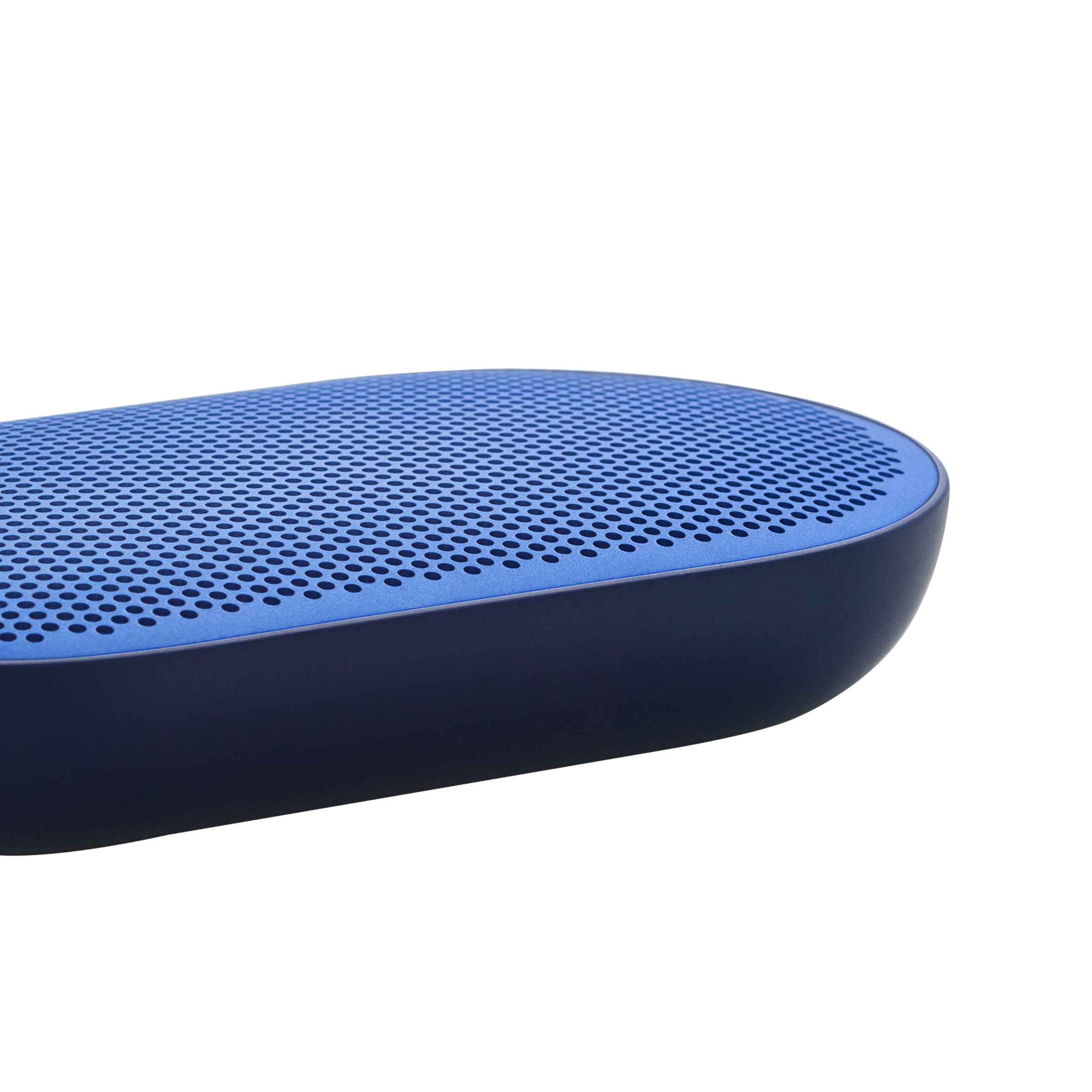 Beoplay P2 - Personal, Portable Bluetooth Speaker | B&O