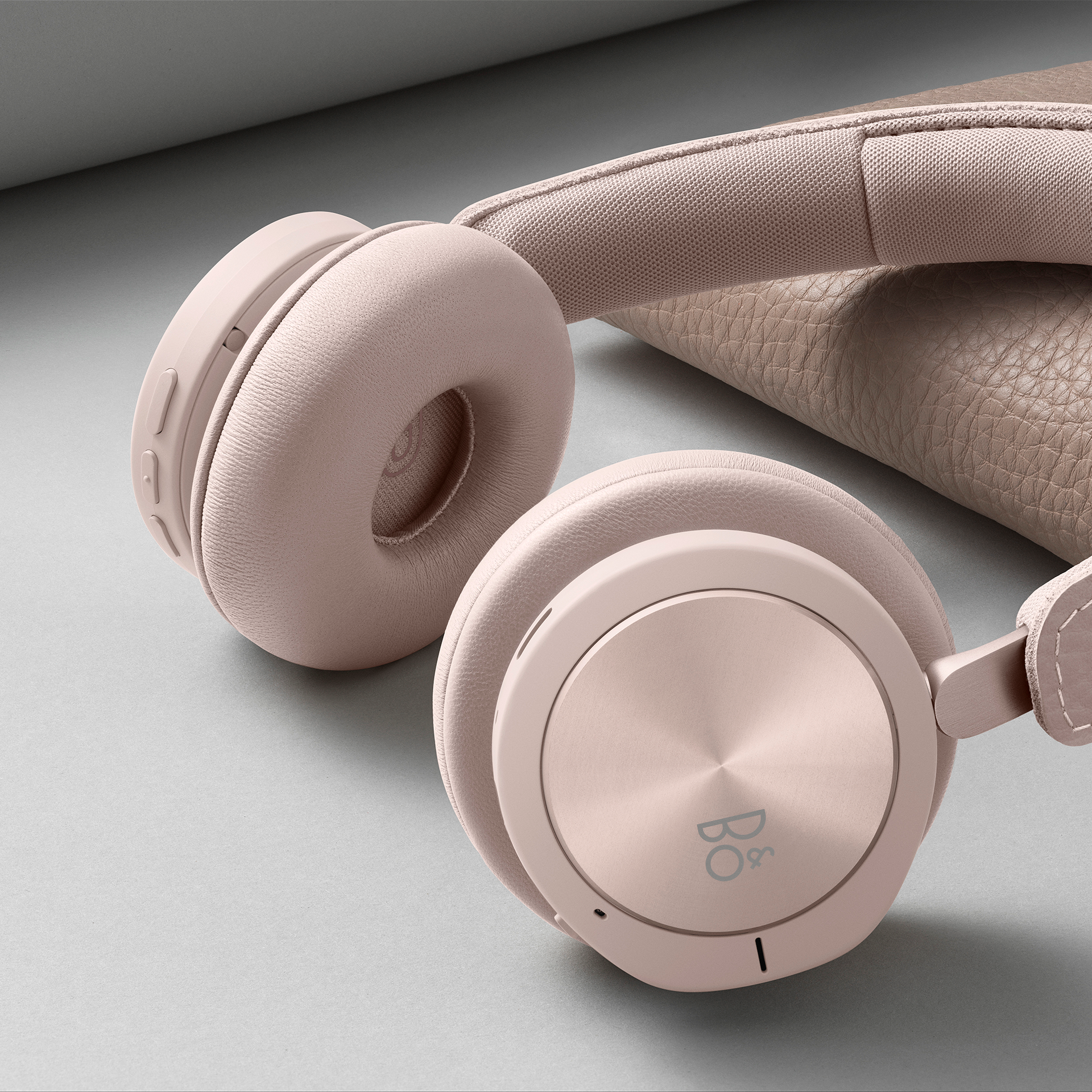 オーディオ機器 ヘッドフォン Bang & Olufsen x RIMOWA - Beoplay H9i headphones | B&O