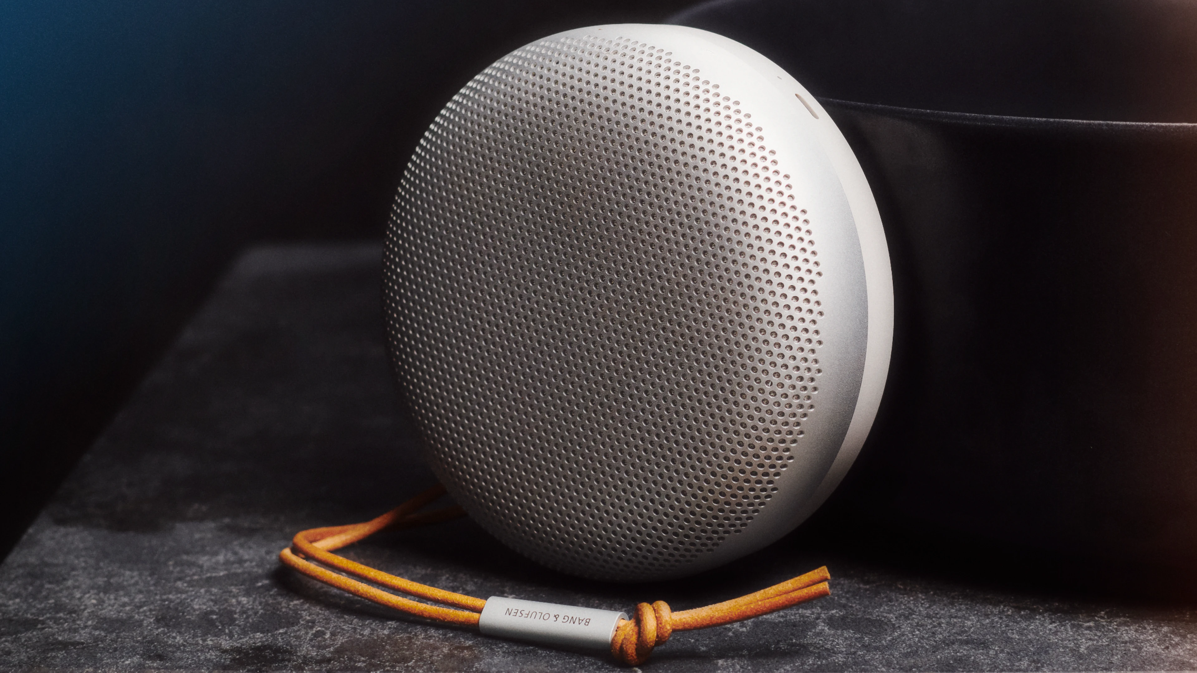 Beosound A1