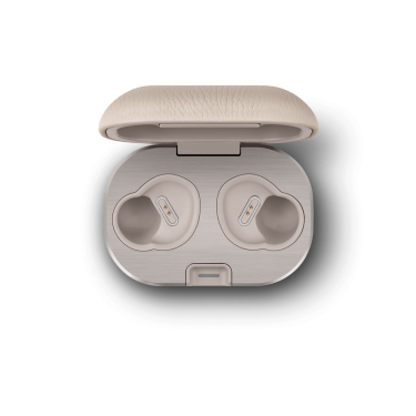Beoplay E8 2.0 charging case Limestone 1
