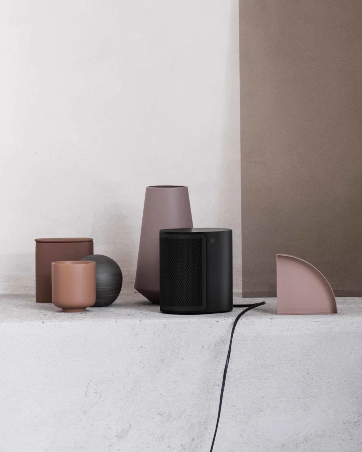 Beoplay M3 speakers with vases