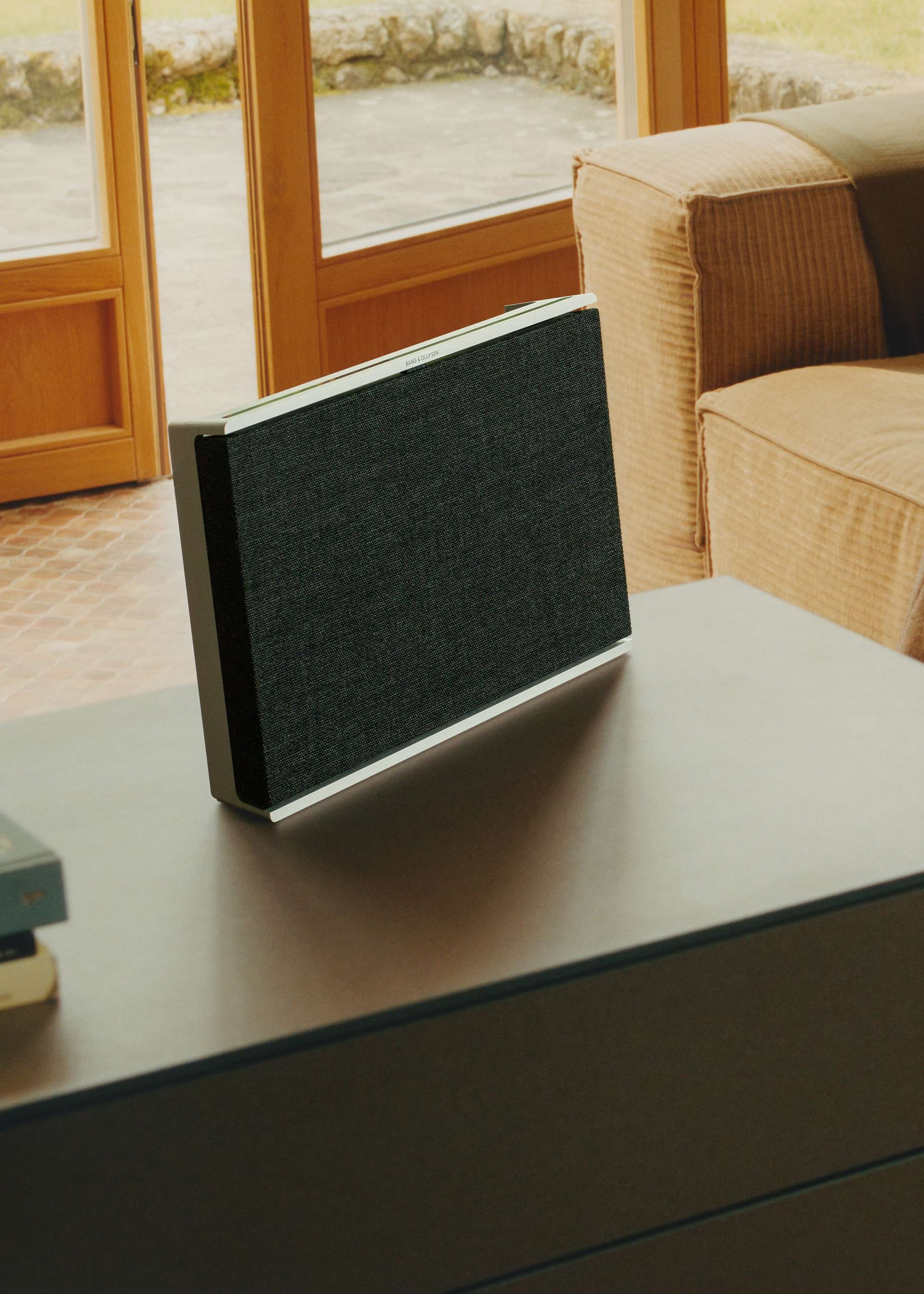 不自由の女神　BEOSOUND LEVEL Bang & Olufsen Amazon.com: Bang & Olufsen Beosound Level Portable Wi-Fi Multiroom