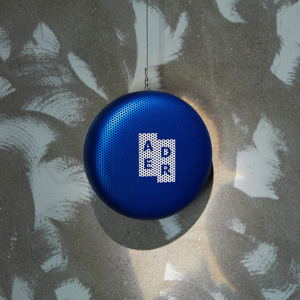 【美品】Bang & Olufsen beosound A1 ADERERROR ファッションと音楽の融合。異色コラボによって誕生したスピーカーって