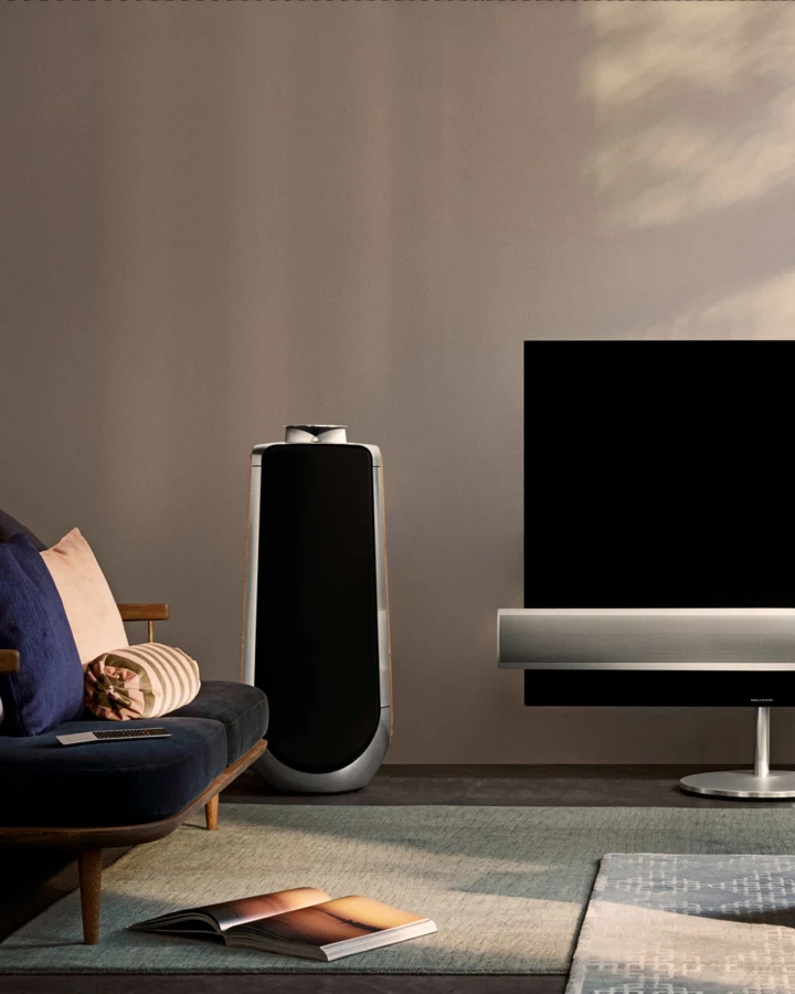 Beovision Eclipse television and Beolab 50 in a living room