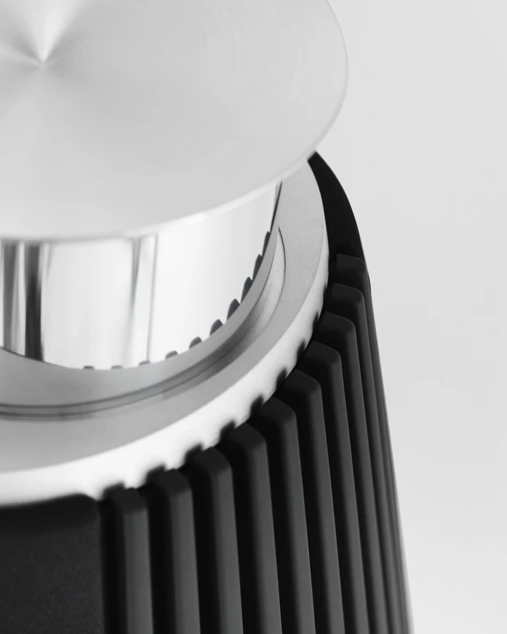 Close up of Beolab 20 speaker lense