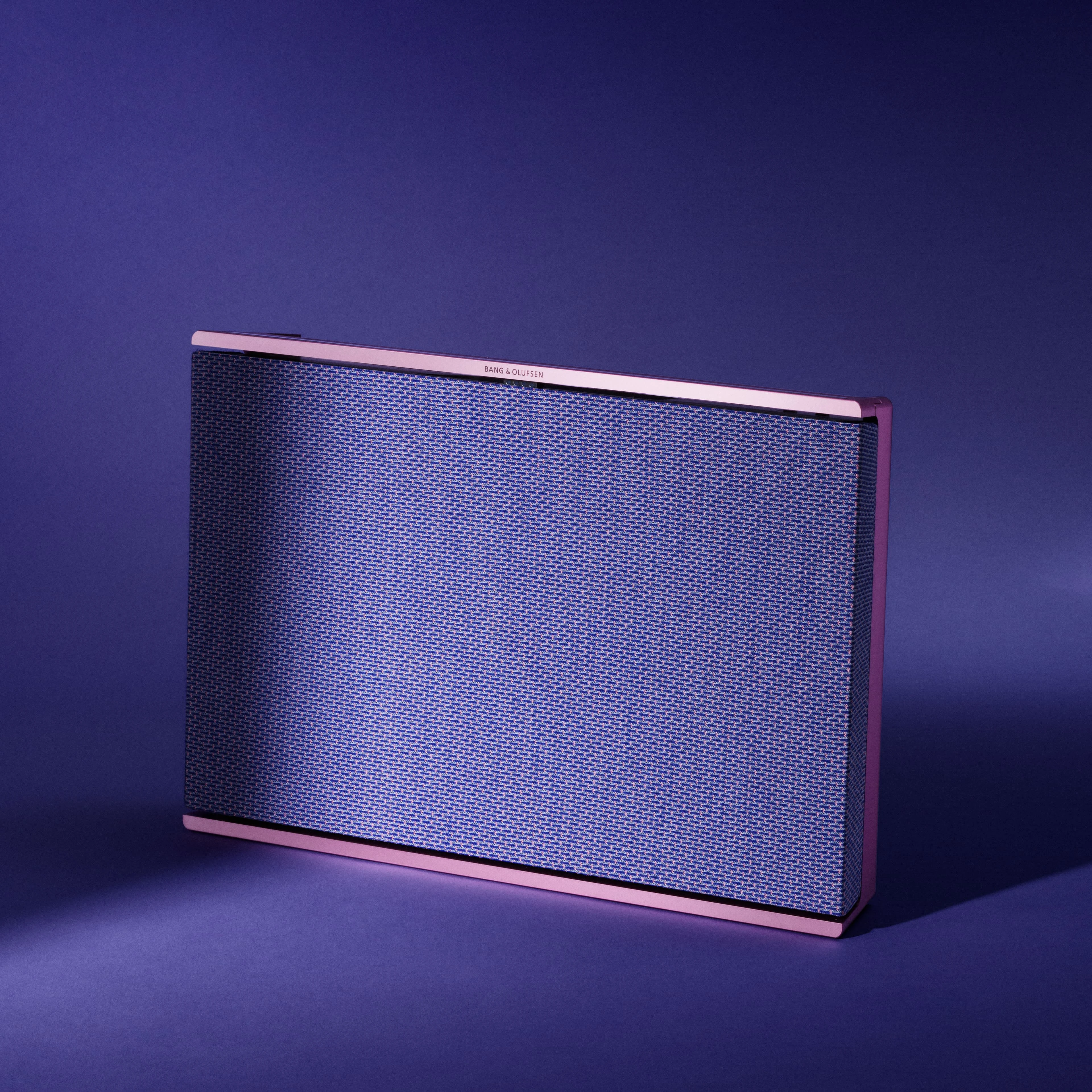 Image of Beosound Level speaker in the limited Atelier Edition colour Lilac Twilight and Kvadrat fabric cover