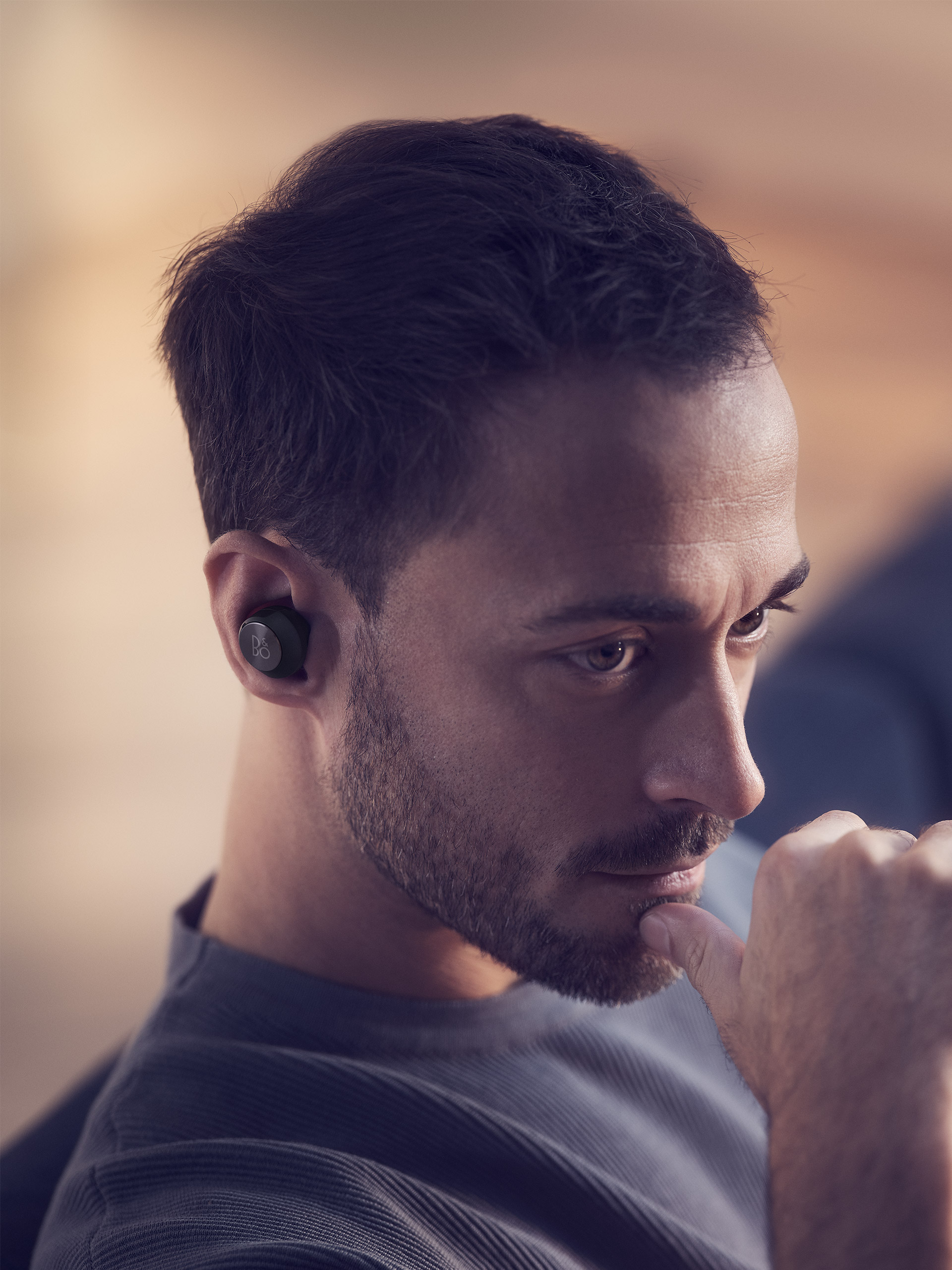 Beoplay EQ - Noise cancelling wireless earphones | B&O