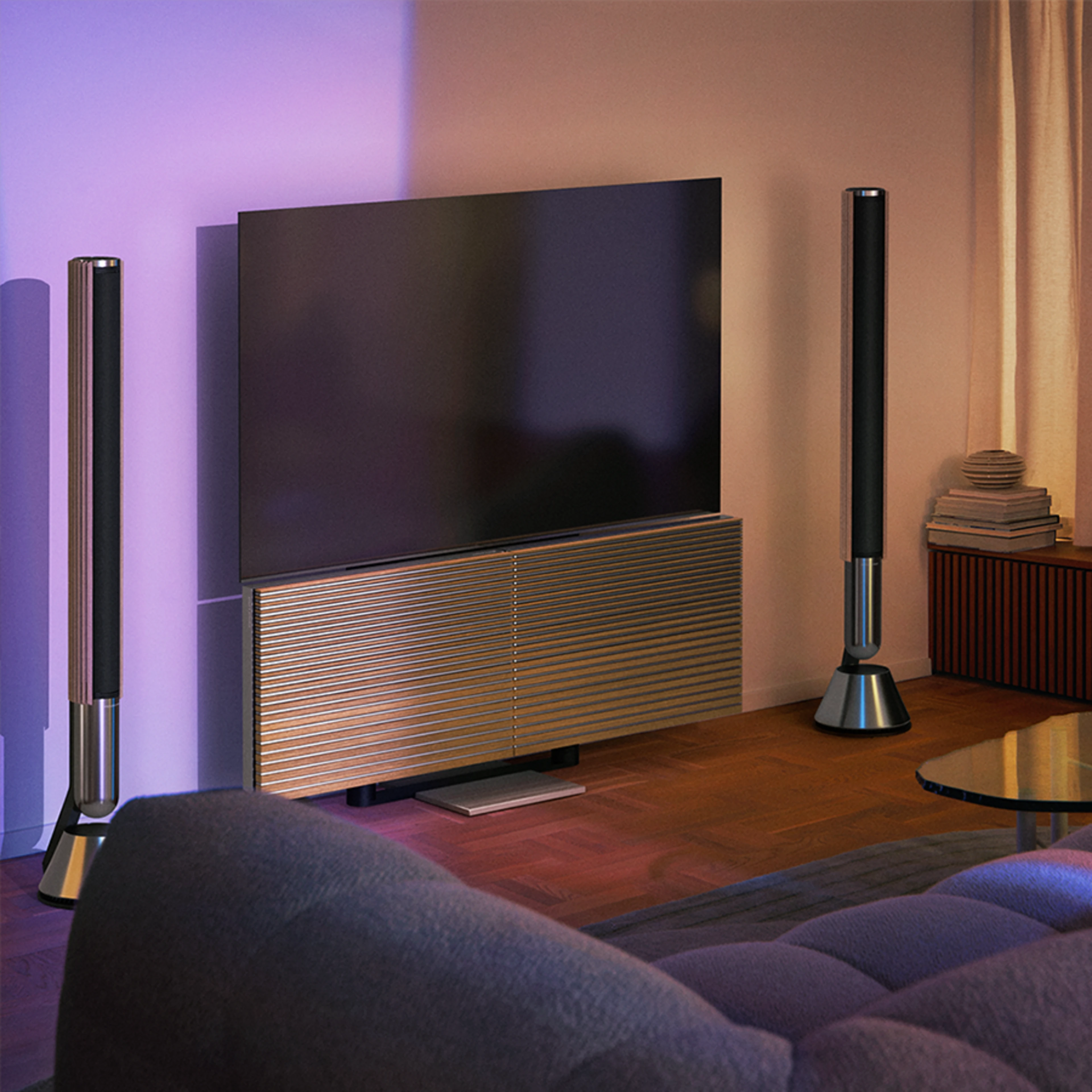 Beolab 28 & Beovision Eclipse as a home theatre setup in a livingroom 