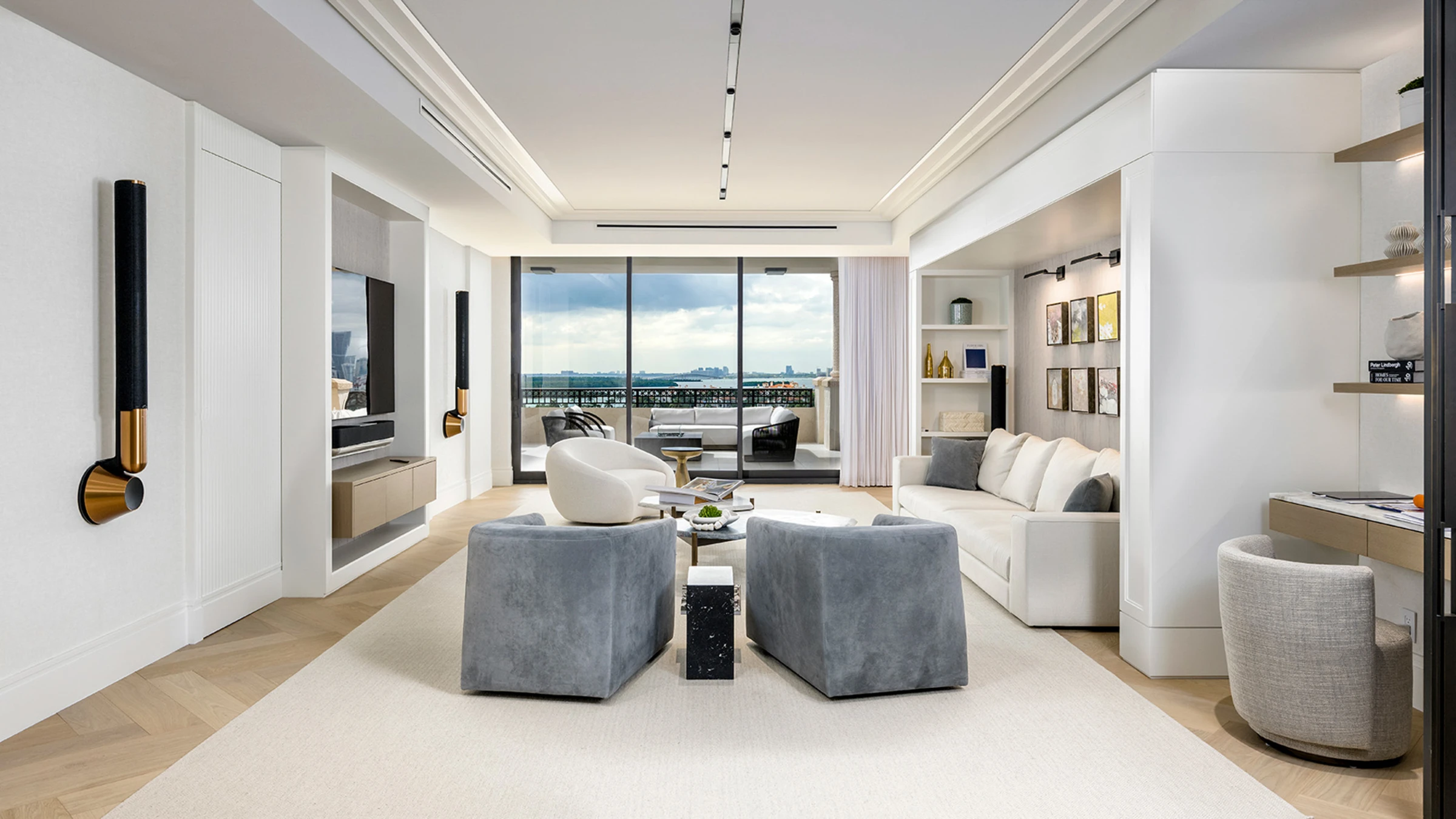 Integrované řešení Bang & Olufsen v moderním interiéru