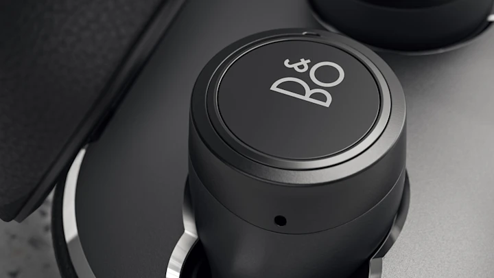 E8 3.gen Black Front