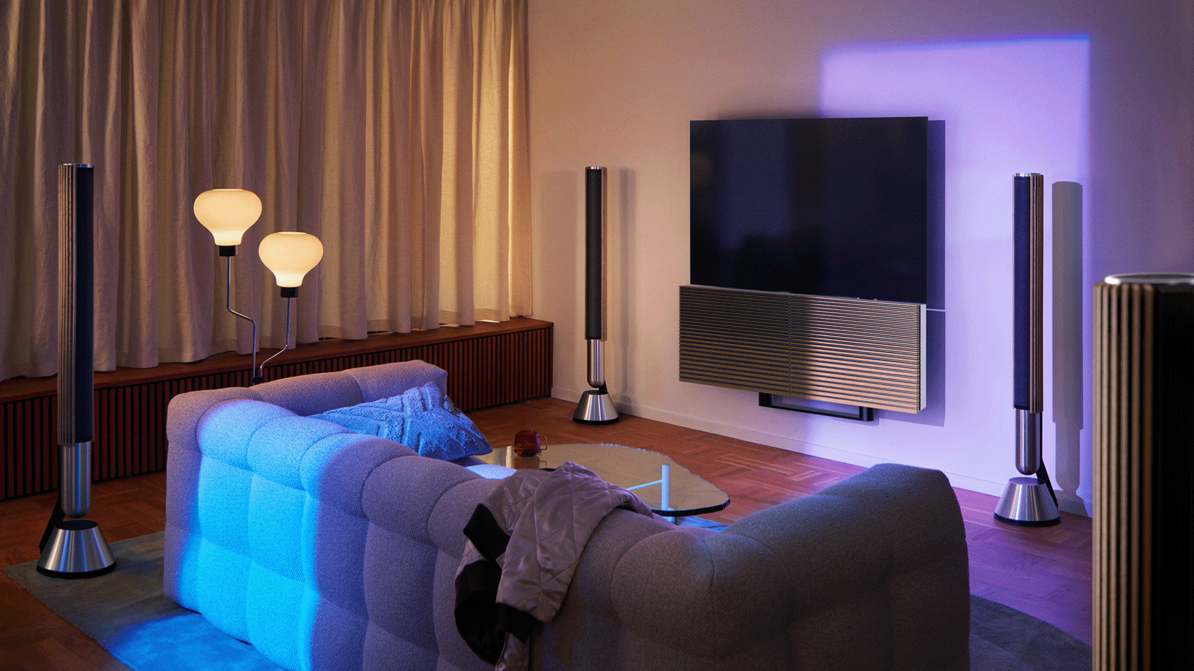 Image of a living room with Beovision Harmony and 2 pairs of Beolab 28