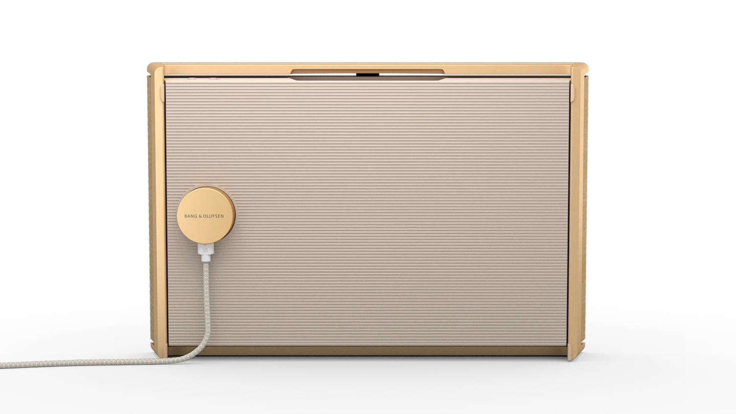 Beosound Level charging experience