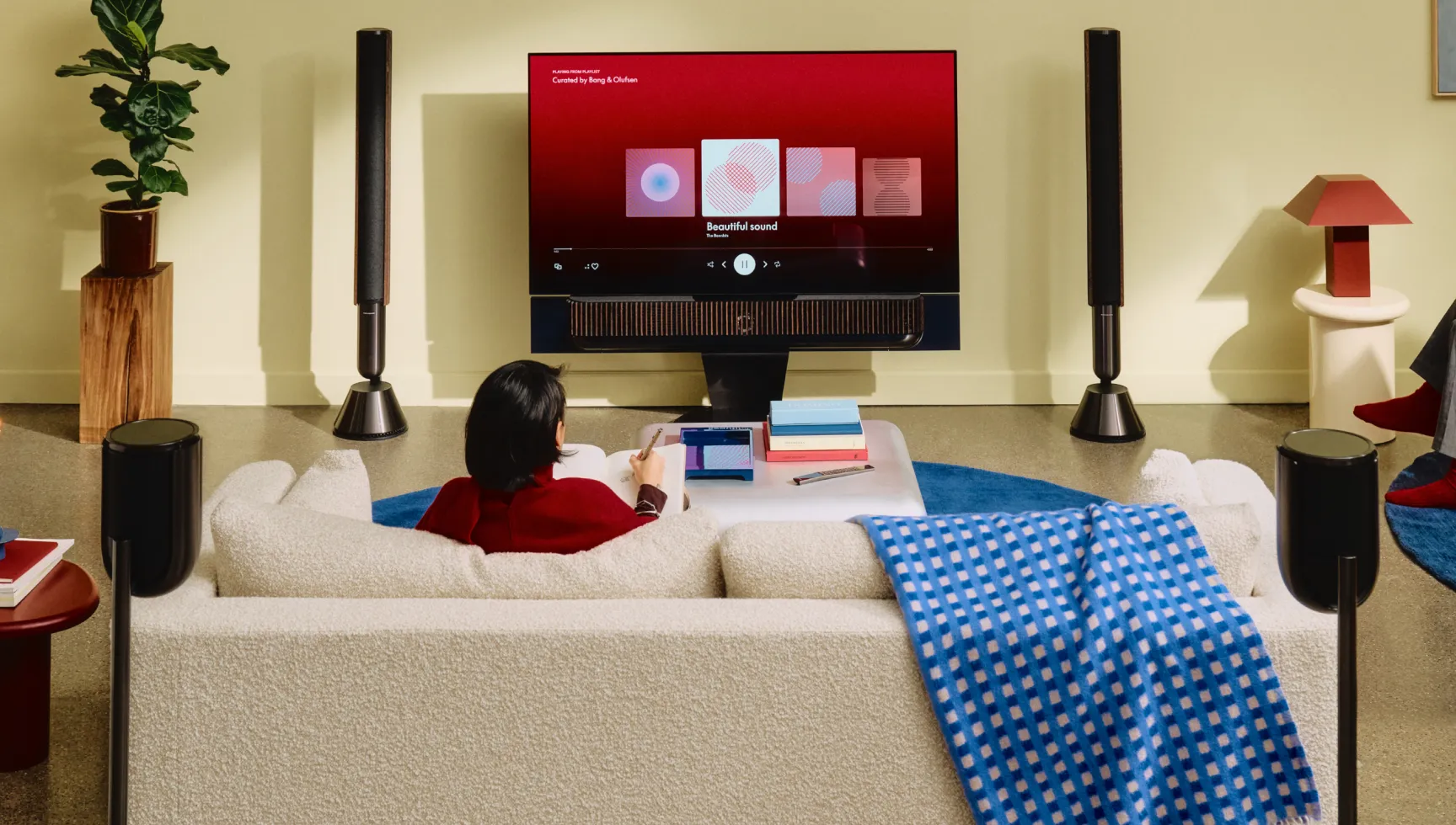 サラウンドサウンドスピーカー&ホームシアターシステム | B&O