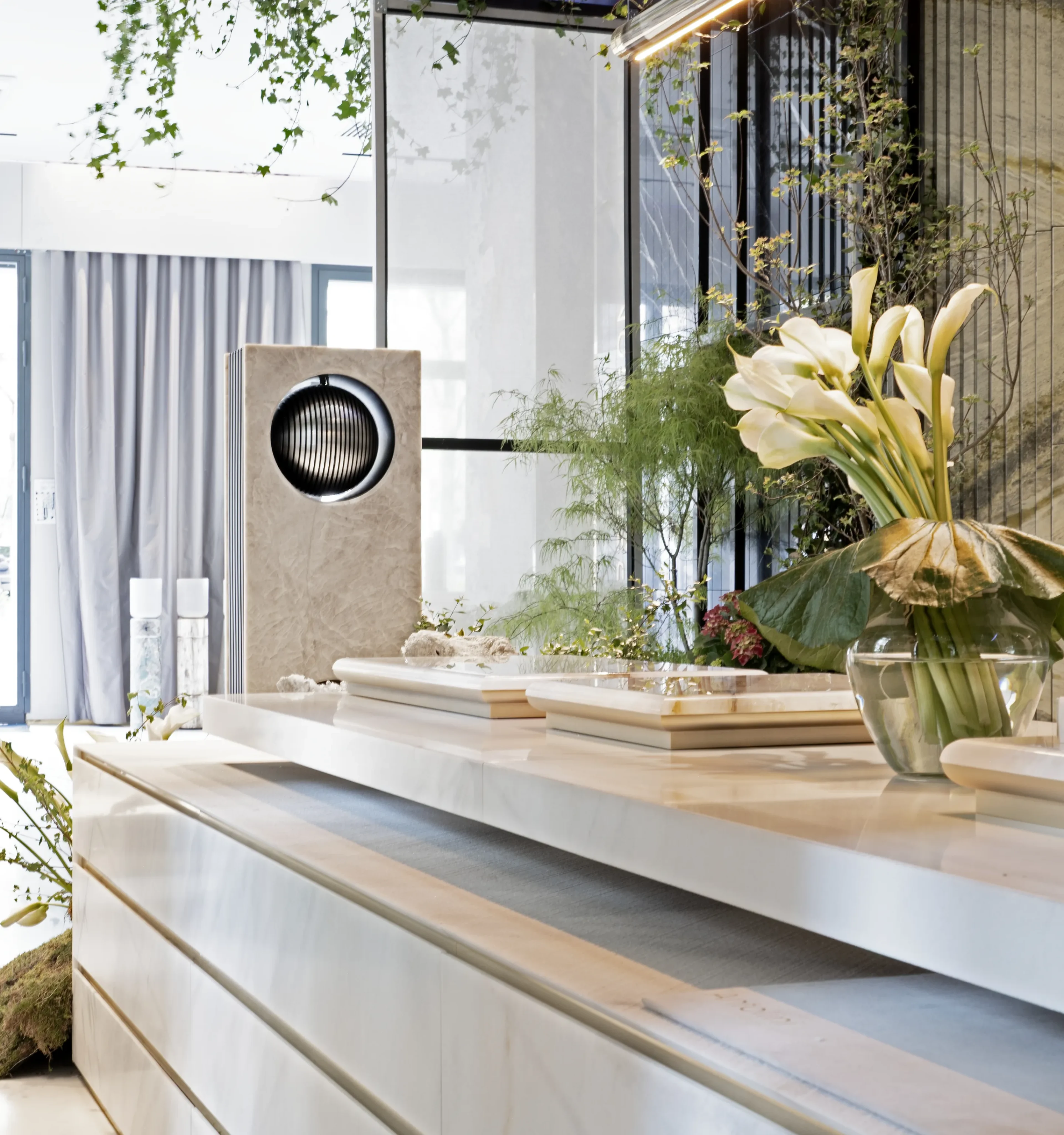 Beosound Haven next to a kitchen table