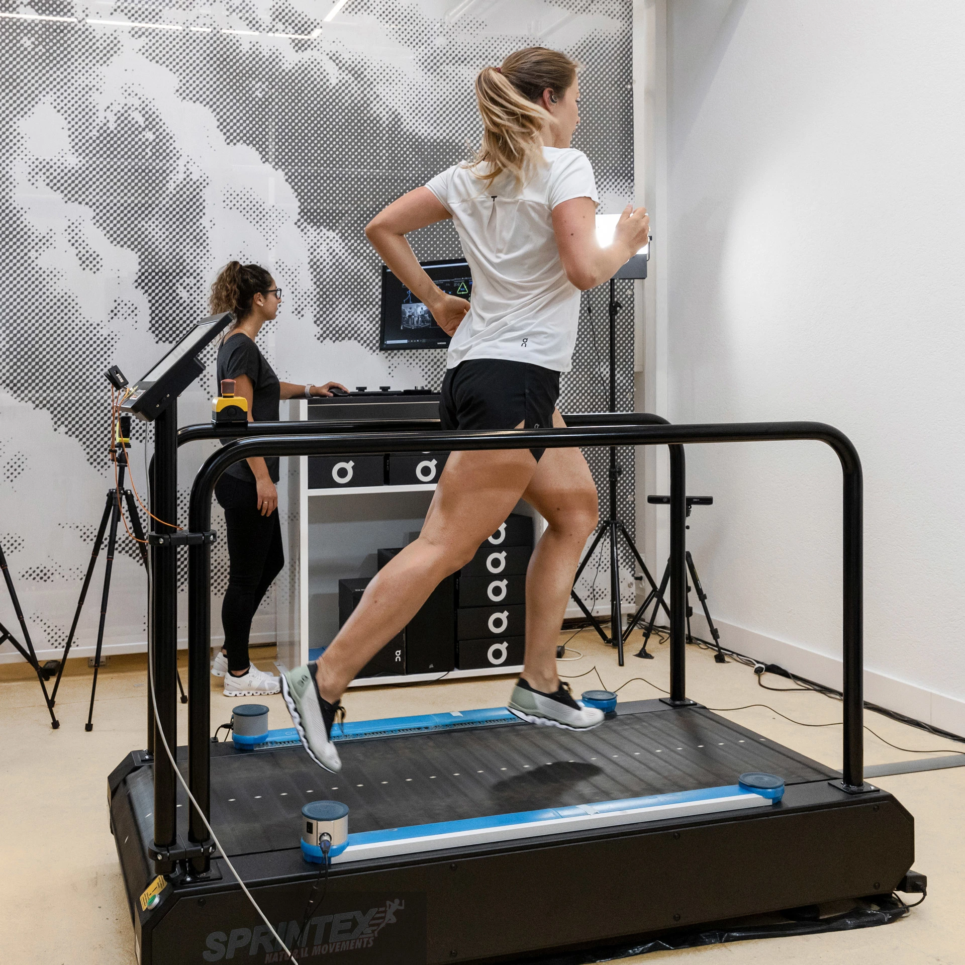  On Running Collaboration Image E8 running lab 